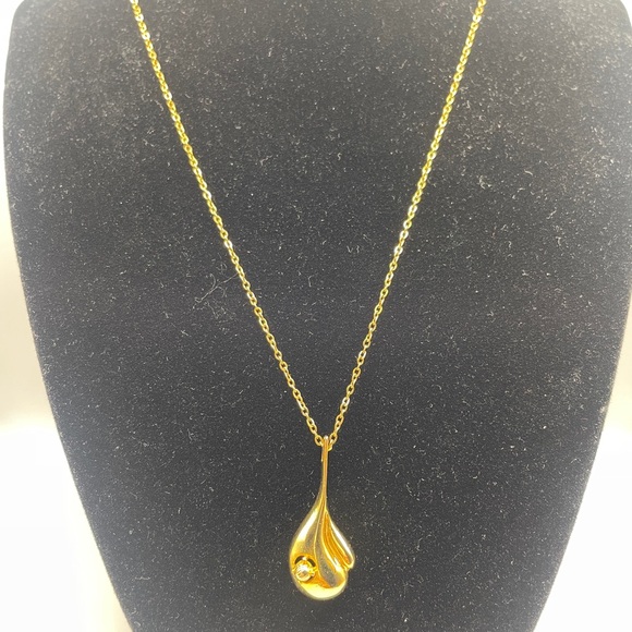 Vintage gold and silver contemporary necklaces - Picture 4 of 13